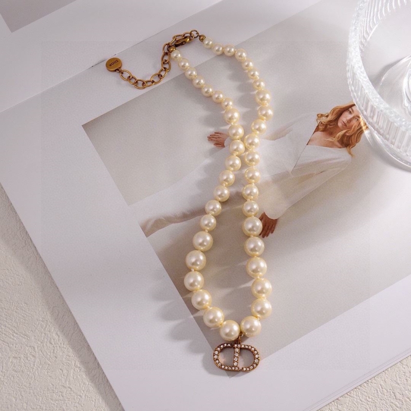 chr1st1an D10r necklaces